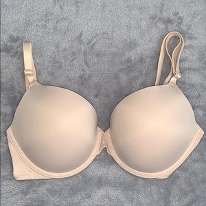 Victoria Secret Push Up Bra NWOT